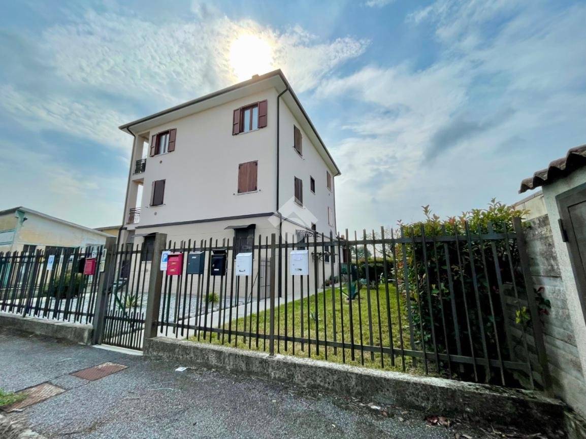 Apartamento de 2 dormitorios en San Paolo, Italy No. 395016