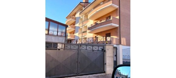 3 bedrooms Apartment in Teramo, Italy No. 373702 5