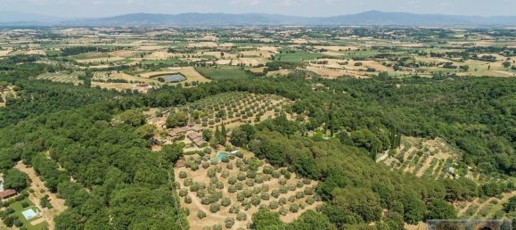 Дом с 8 спальнями в Лучиньяно, Италия № 385 5