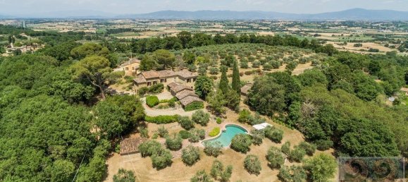 Дом с 8 спальнями в Лучиньяно, Италия № 385 4