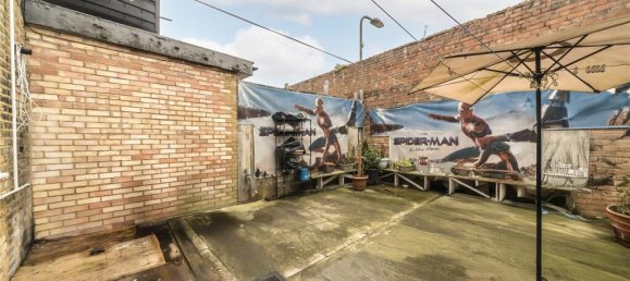 2 bedrooms Apartment in London, United Kingdom No. 12803 4