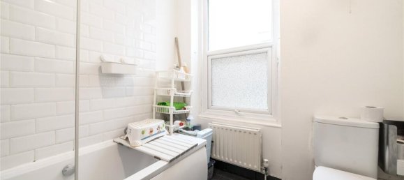 2 bedrooms Apartment in London, United Kingdom No. 12803 7