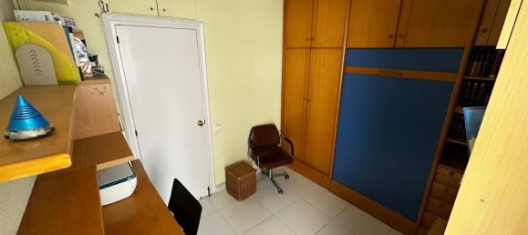 Apartamento de 4 dormitorios en Sants-Montjuïc, Spain No. 134759 26