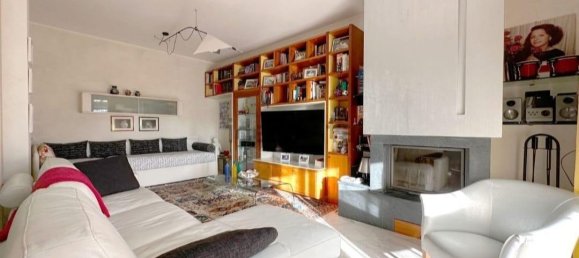 Villa de 3 dormitorios en Carrara, Italy No. 166495 6