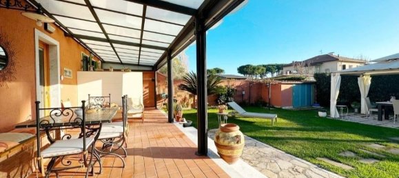 Villa de 3 dormitorios en Carrara, Italy No. 166495 34