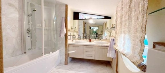 Villa de 3 dormitorios en Carrara, Italy No. 166495 17