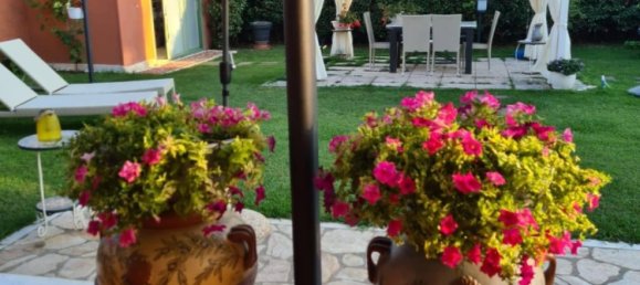 Villa de 3 dormitorios en Carrara, Italy No. 166495 28