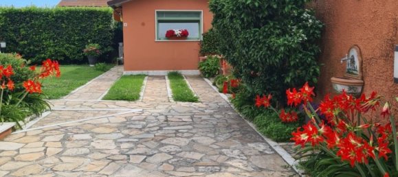 Villa de 3 dormitorios en Carrara, Italy No. 166495 27