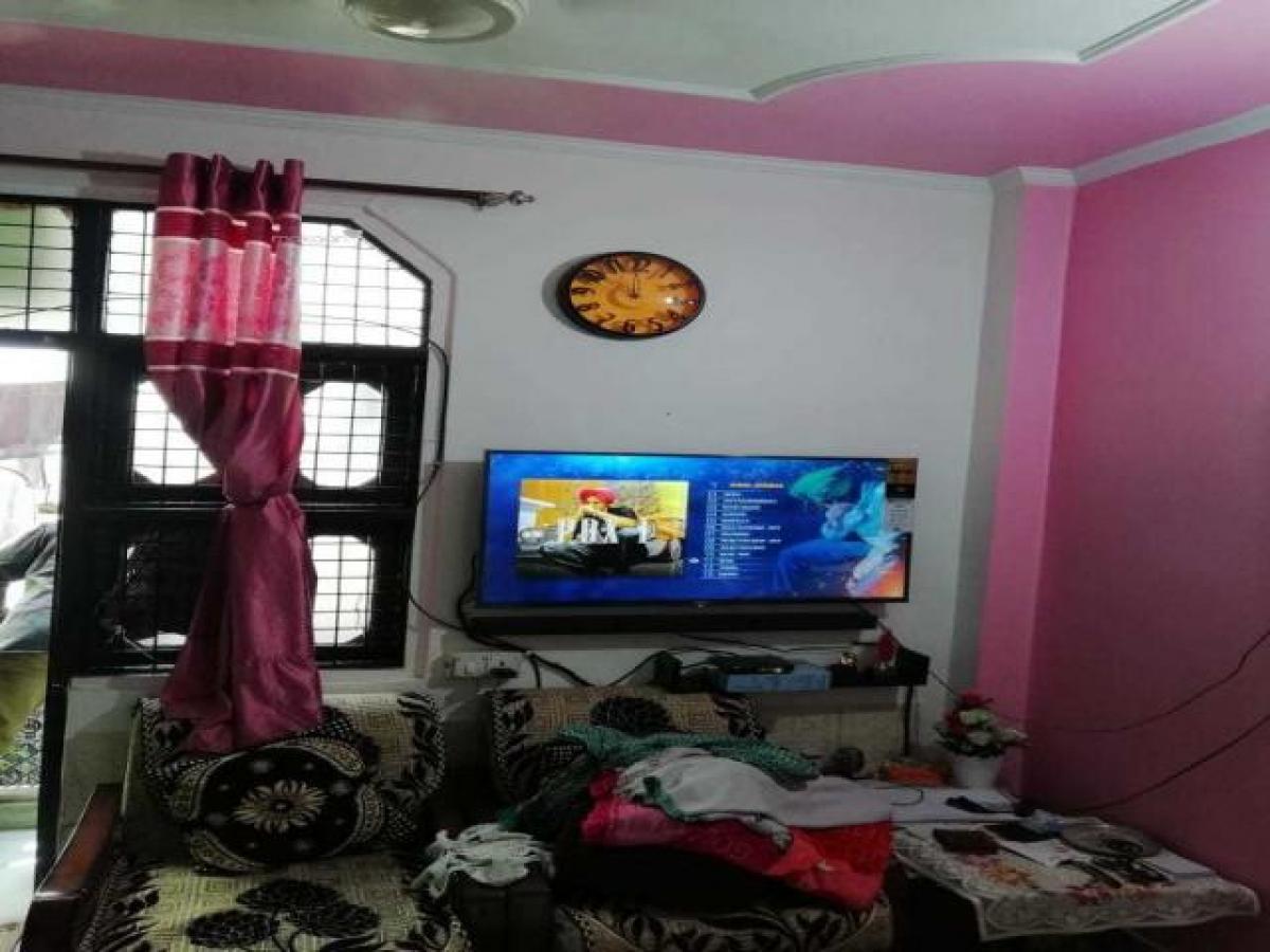 2 bedrooms House in Ghaziabad, India No. 13575