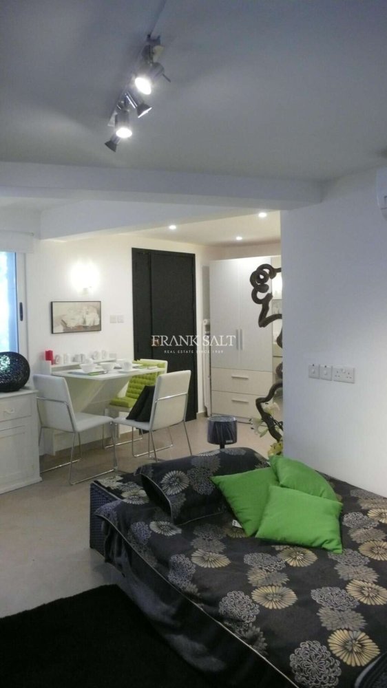 1 bedroom Maisonette in Saint Julian's, Malta No. 9199