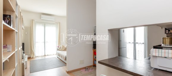 3 rooms Apartment in Villastellone, Italy No. 305169 3