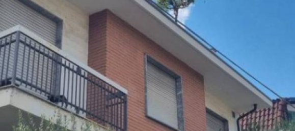 Квартира с 1 спальней в Колленьо, Италия № 261725 2