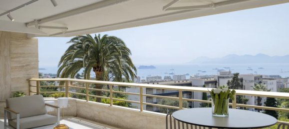 3 bedrooms Apartment in Cannes, France No. 1737 2