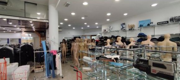 1 room Commercial property in Abano Terme, Italy No. 319617 2