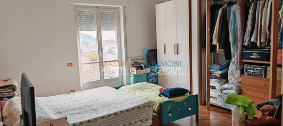 5 rooms Apartment in Massa, Italy No. 188913 10