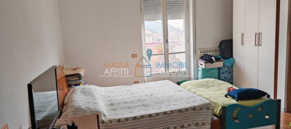 5 rooms Apartment in Massa, Italy No. 188913 8