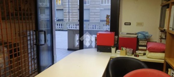 Gewerbliche Immobilie in Genoa, Italy 70m², Nr. 118335 4