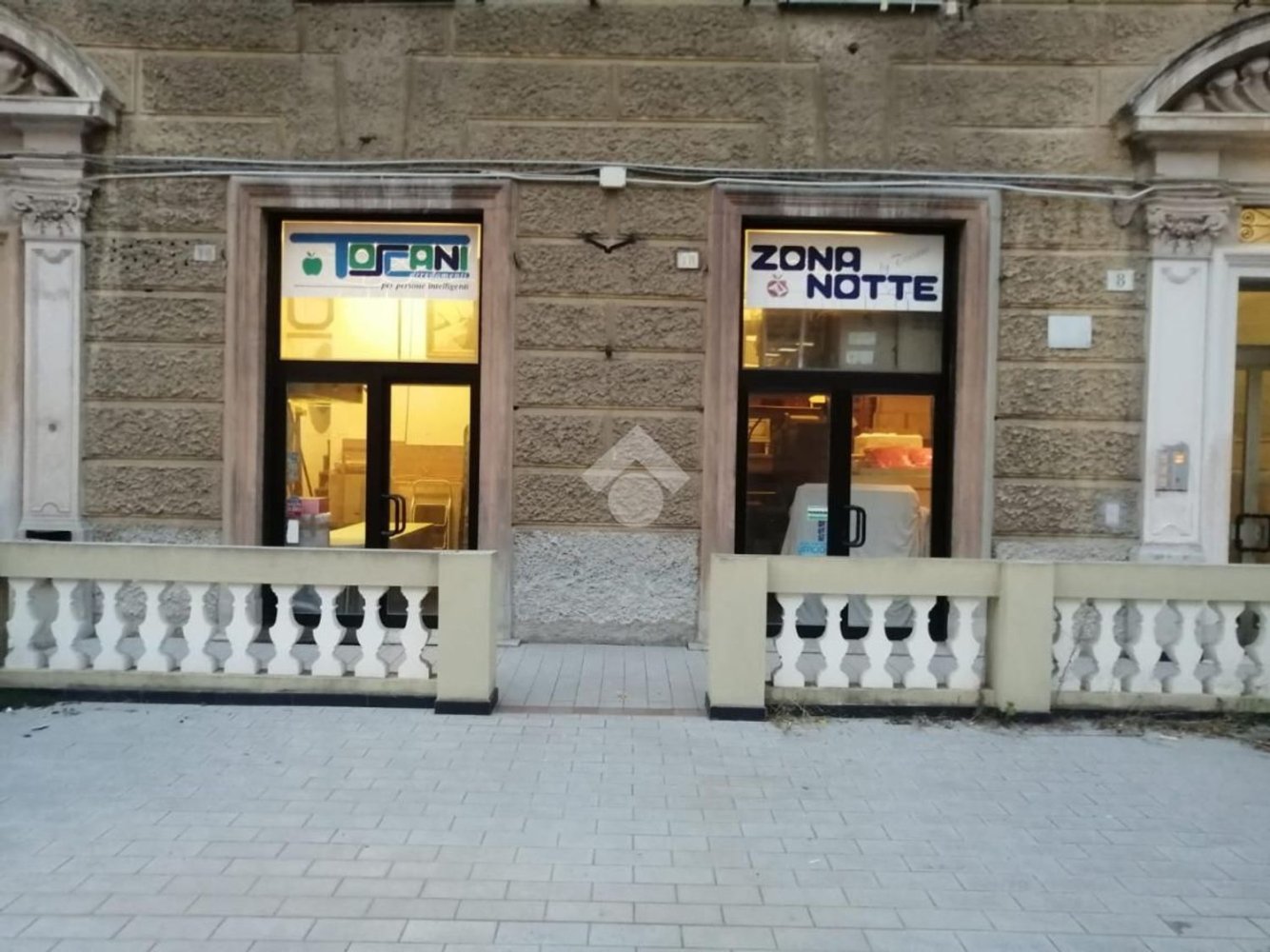 Gewerbliche Immobilie in Genoa, Italy 70m², Nr. 118335