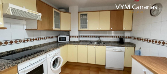 2 bedrooms Penthouse in Playa, Spain No. 15035 9