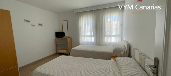 2 bedrooms Penthouse in Playa, Spain No. 15035 18