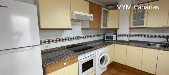 2 bedrooms Penthouse in Playa, Spain No. 15035 8