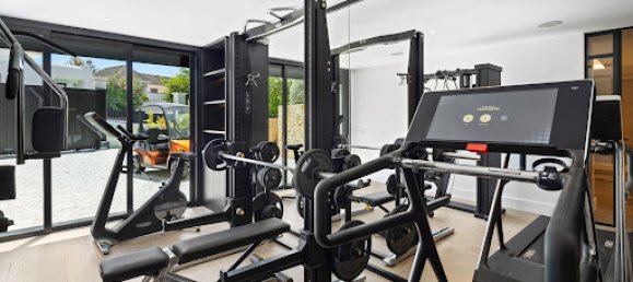 5 bedrooms Villa in Marbella, Spain No. 136719 10