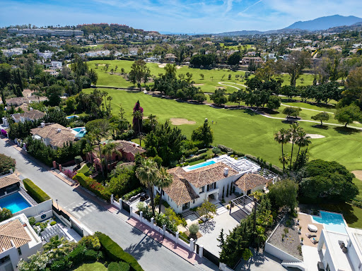 5 bedrooms Villa in Marbella, Spain No. 136719