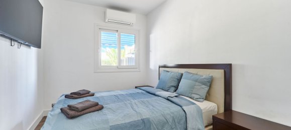 Apartamento de 3 dormitorios en San Luis de Sabinillas, Spain No. 148386 12