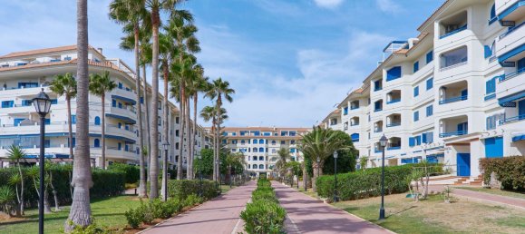 Apartamento de 3 dormitorios en San Luis de Sabinillas, Spain No. 148386 4