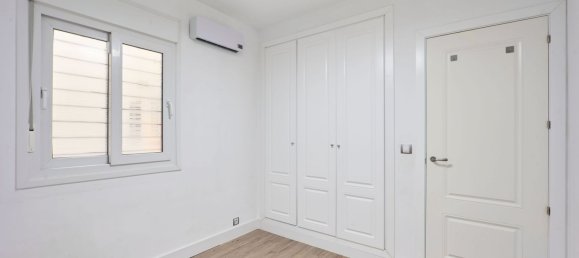 Apartamento de 3 dormitorios en San Luis de Sabinillas, Spain No. 148386 14