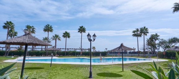 Apartamento de 3 dormitorios en San Luis de Sabinillas, Spain No. 148386 3