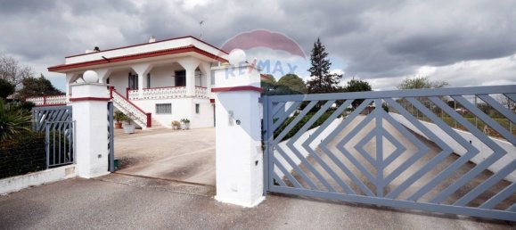 9-salle Villa à Martina Franca, Italy No. 77774 20