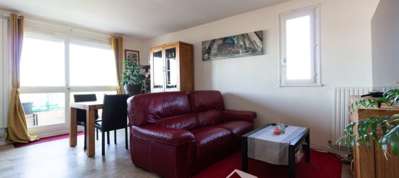 3 bedrooms Apartment in Eragny, France No. 163010 10