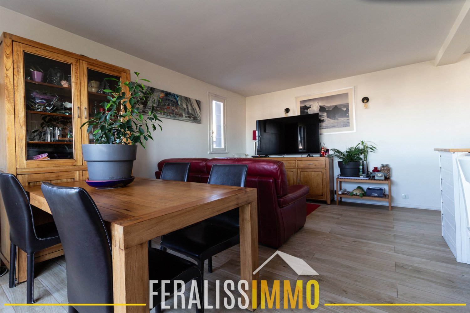 3 bedrooms Apartment in Eragny, France No. 163010