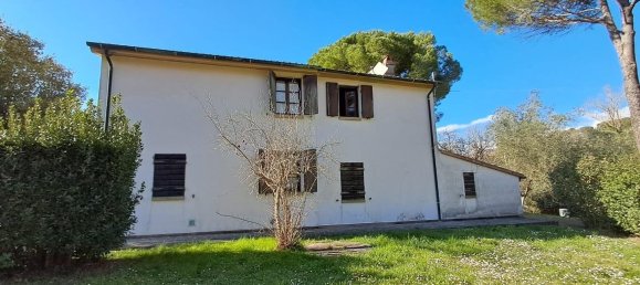 4 bedrooms House in Montescudaio, Italy No. 52319 9