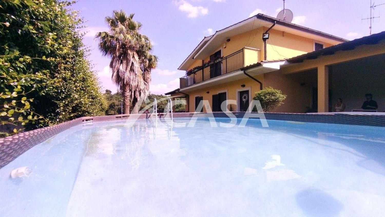 4 bedrooms Villa in Lariano, Italy No. 310824