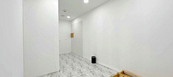 Коммерческая недвижимость 67м² в Ла-Корунья, Испания № 45758 17