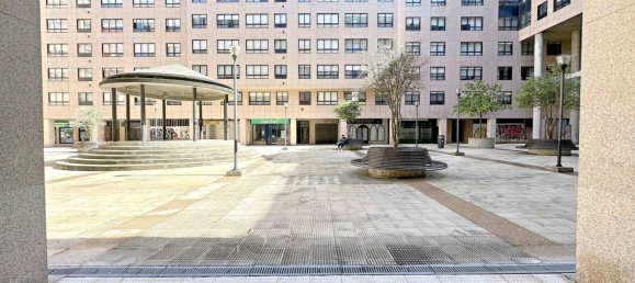 Коммерческая недвижимость 67м² в Ла-Корунья, Испания № 45758 12