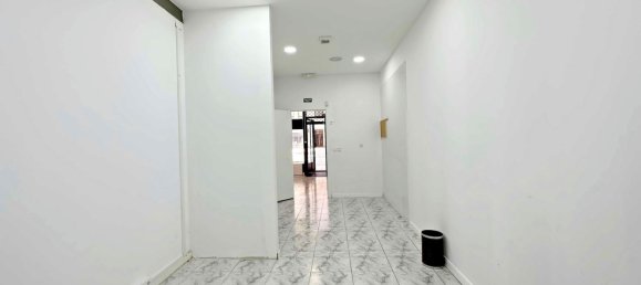 Коммерческая недвижимость 67м² в Ла-Корунья, Испания № 45758 3