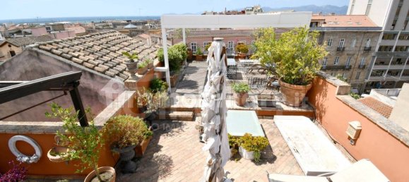 Пентхаус с 4 спальнями в Кальяри, Италия № 317360 48