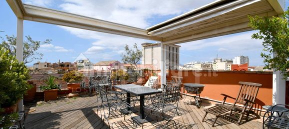 Пентхаус с 4 спальнями в Кальяри, Италия № 317360 43