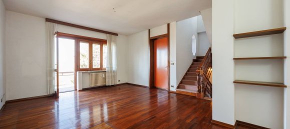 8غرفة شقة في Moncalieri, Italy رقم 97940 3