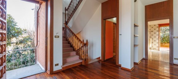 8غرفة شقة في Moncalieri, Italy رقم 97940 19