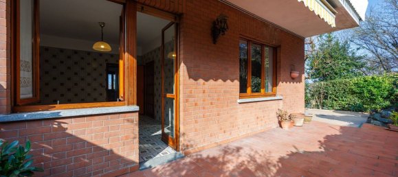 8غرفة شقة في Moncalieri, Italy رقم 97940 5