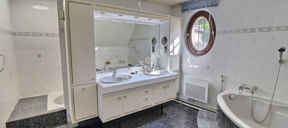 Замки и поместья с 7 спальнями в Ментенон, Франция № 79584 10