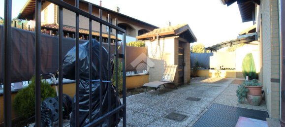 Villa de 4 divisões em Rescaldina, Italy N.º 2127 10