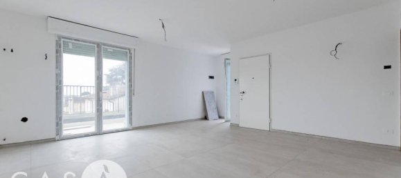 3 rooms Apartment in Ravenna, Italy No. 174282 2