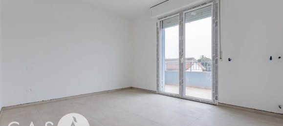 3 rooms Apartment in Ravenna, Italy No. 174282 12