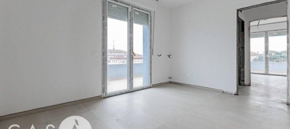 3 rooms Apartment in Ravenna, Italy No. 174282 7