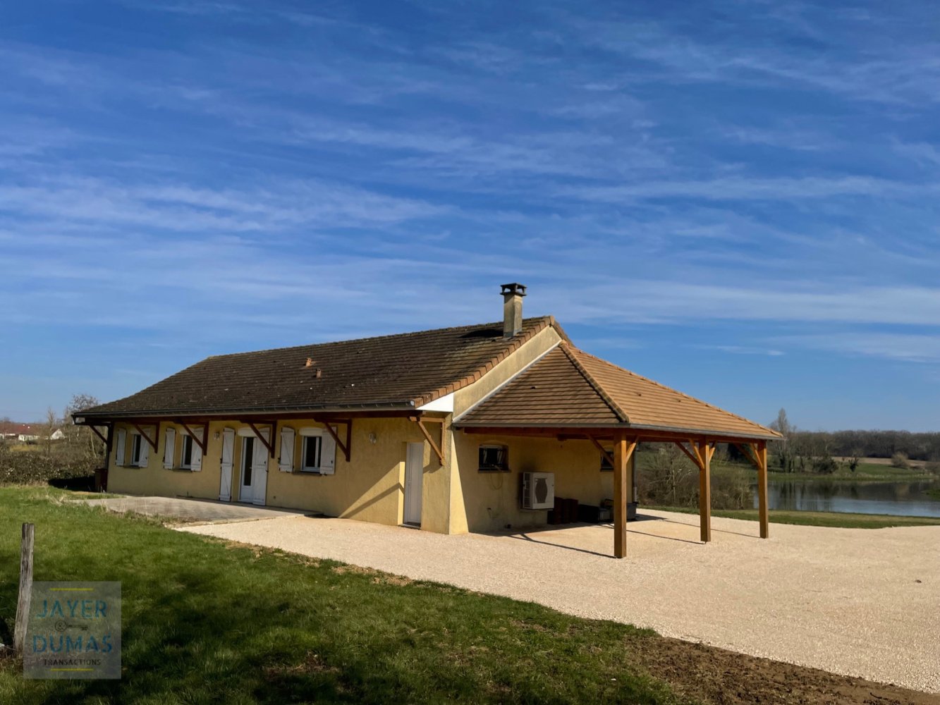Casa de 3 dormitorios en Saint-Martin-en-Bresse, France No. 201684